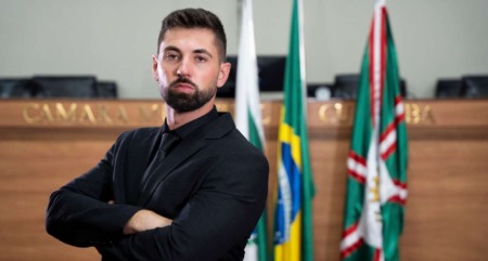 Vereador ficou conhecido por divulgar vídeos em que aparece prendendo suspeitos Vereador ficou conhecido por divulgar vídeos em que aparece prendendo suspeitos