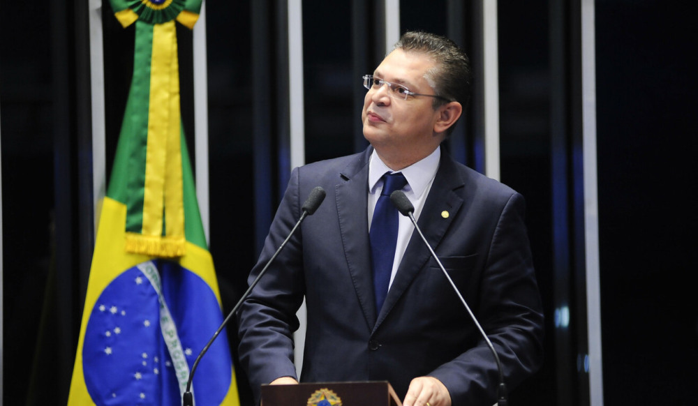 PL radicaliza redução de jornada e anuncia apoio à escala 4x3 - Ric.com.br