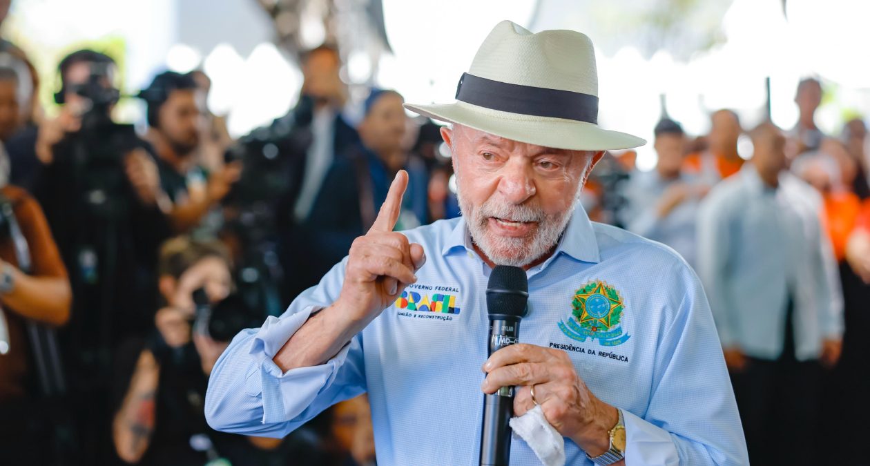 Lula critica privatização da BR Distribuidora