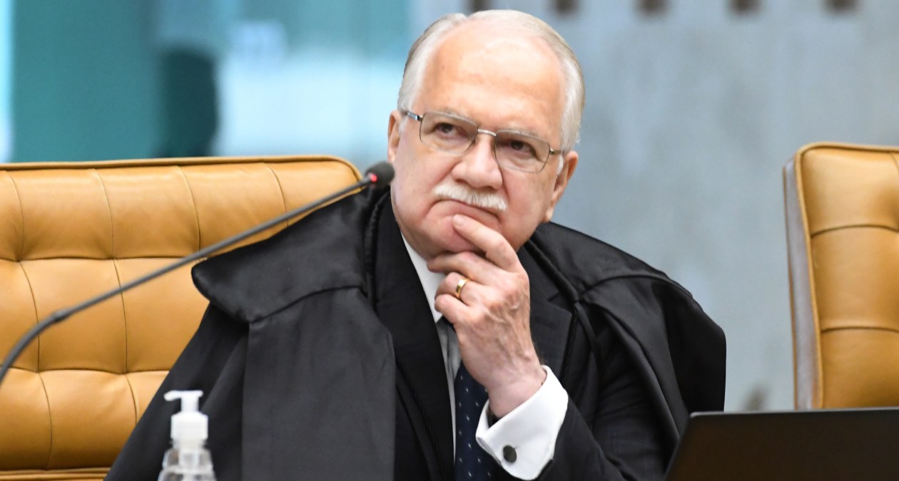 Fachin adia discussão sobre postagens de Nossa Senhora no STF