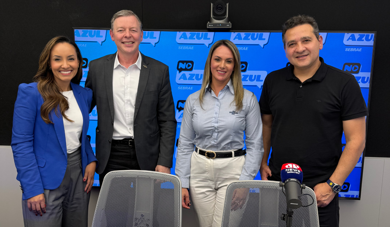Ana Vaz e Zico Lamour recebem Vânia Cruz e José Gava Neto no videocast No Azul Sebrae sobre como abrir uma empresa.