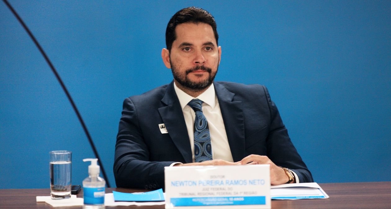 Polícia Federal faz buscas em gabinete de desembargador amigo de Nunes Marques