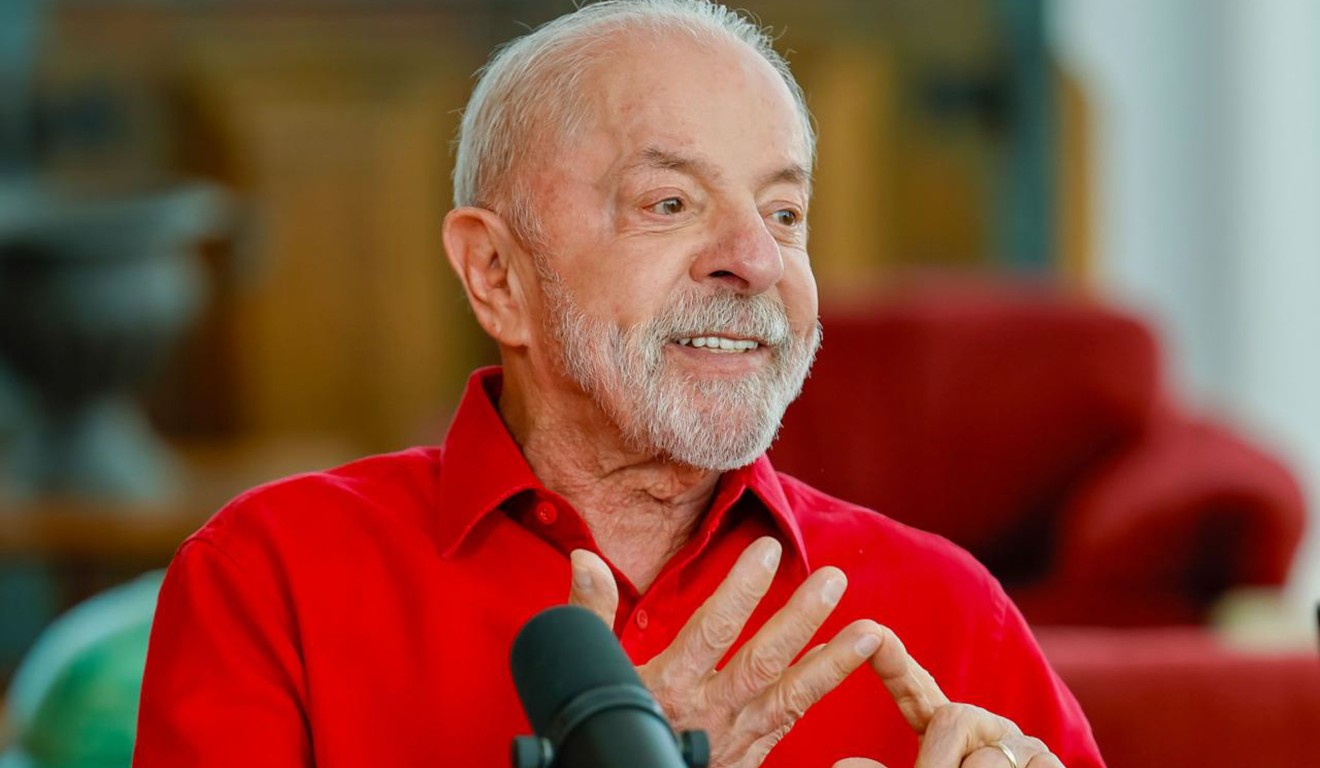 “É quase uma quadrilha, não família”, diz Lula sobre Bolsonaros