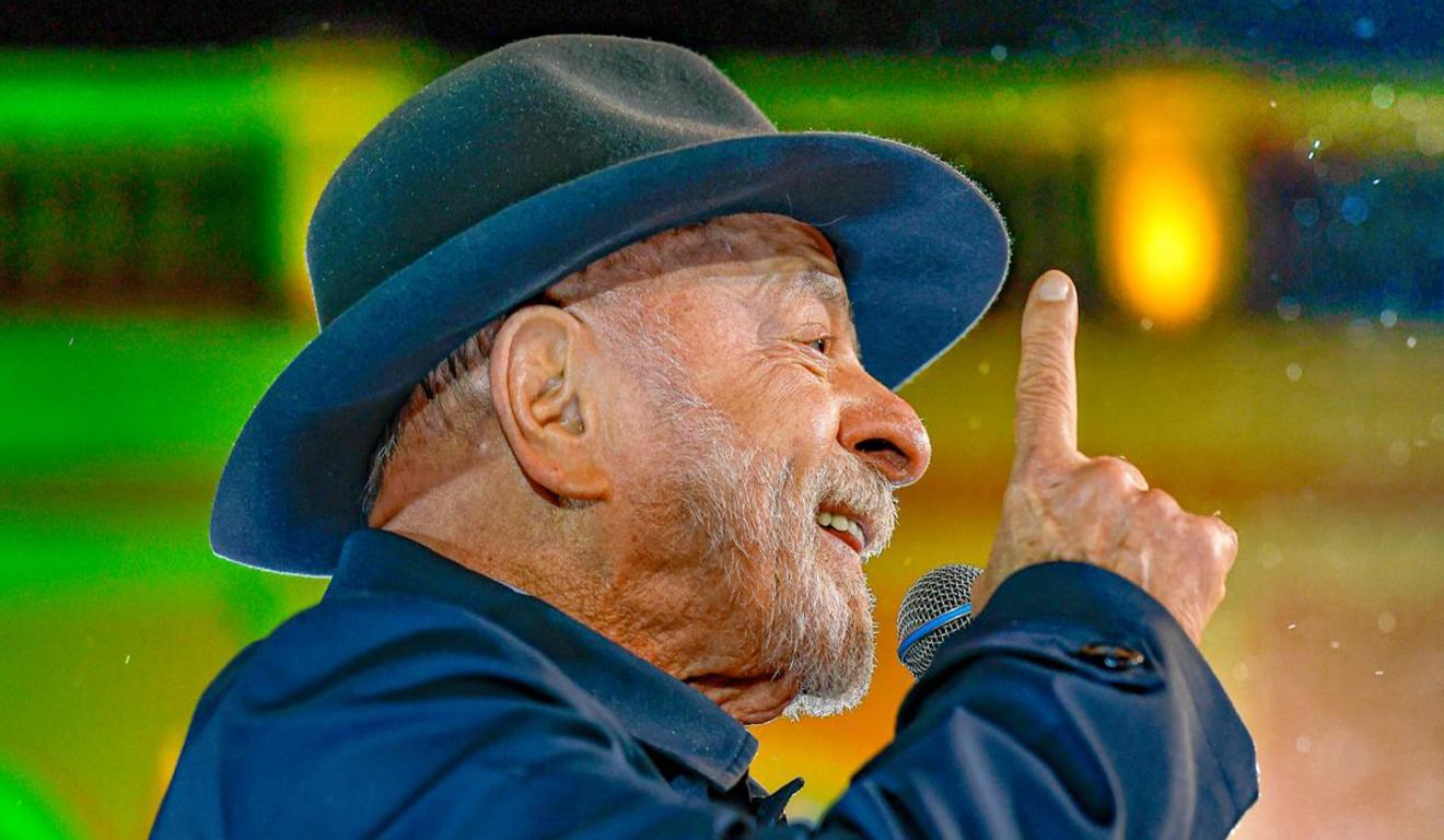 Lula rejeita comparação com Flávio Bolsonaro e provoca: “Ele não é ninguém”