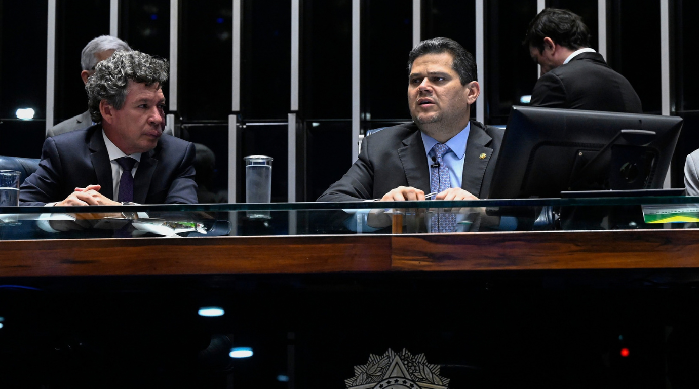 Governo calcula ter votos necessários para aprovar fim da escala 6×1 no Senado