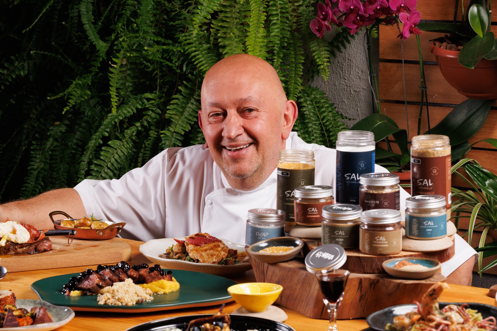 Chef Alexandre Vicki lança linha de temperos inspirada em desertos de sal