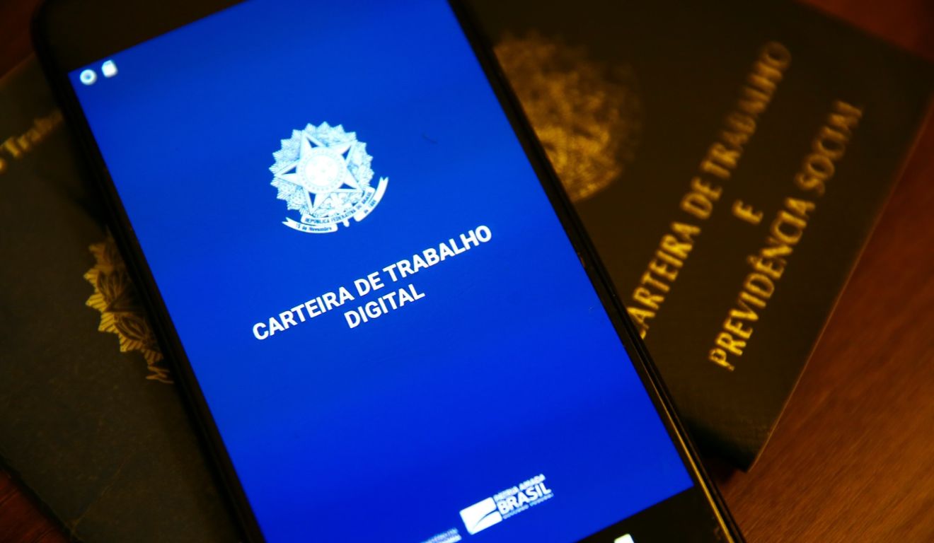 Desemprego no Brasil cai para 5,2% em setembro e quebra recorde