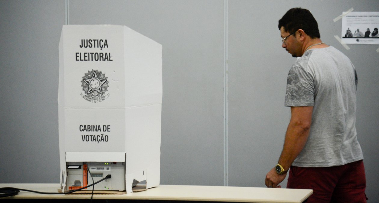Eleições 2026: pode celular? Colinha? Veja sete dicas na hora de votar no domingo