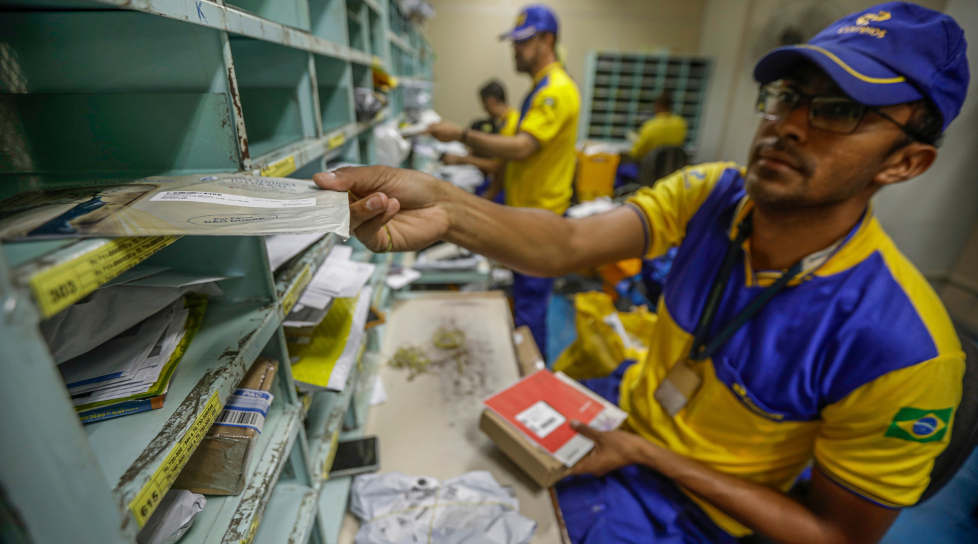 Black Friday: Correios e gigante da China fecham parceria para acelerar entregas no Brasil