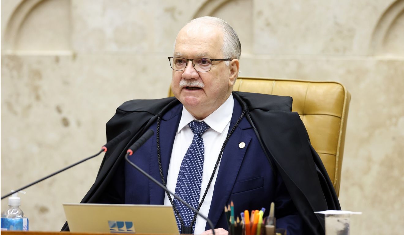 Fachin devolve a Mendonça a apuração dos descontos no INSS, mas mantém a do Master