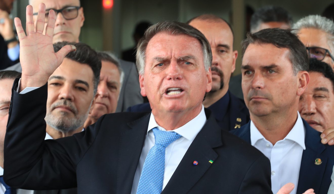 Jair Bolsonaro ficou “muito aborrecido” com a derrota de Flávio e teme prisão
