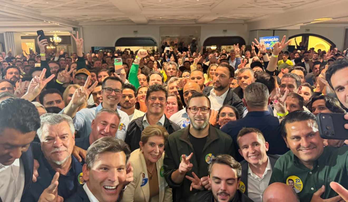 Jantar de Moro com 200 prefeitos marca início de nova era política no Paraná