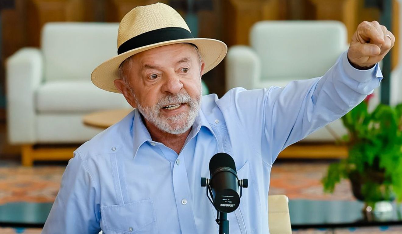 Lula muda estratégia e confirma presença em debates contra Flávio Bolsonaro no 2º turno