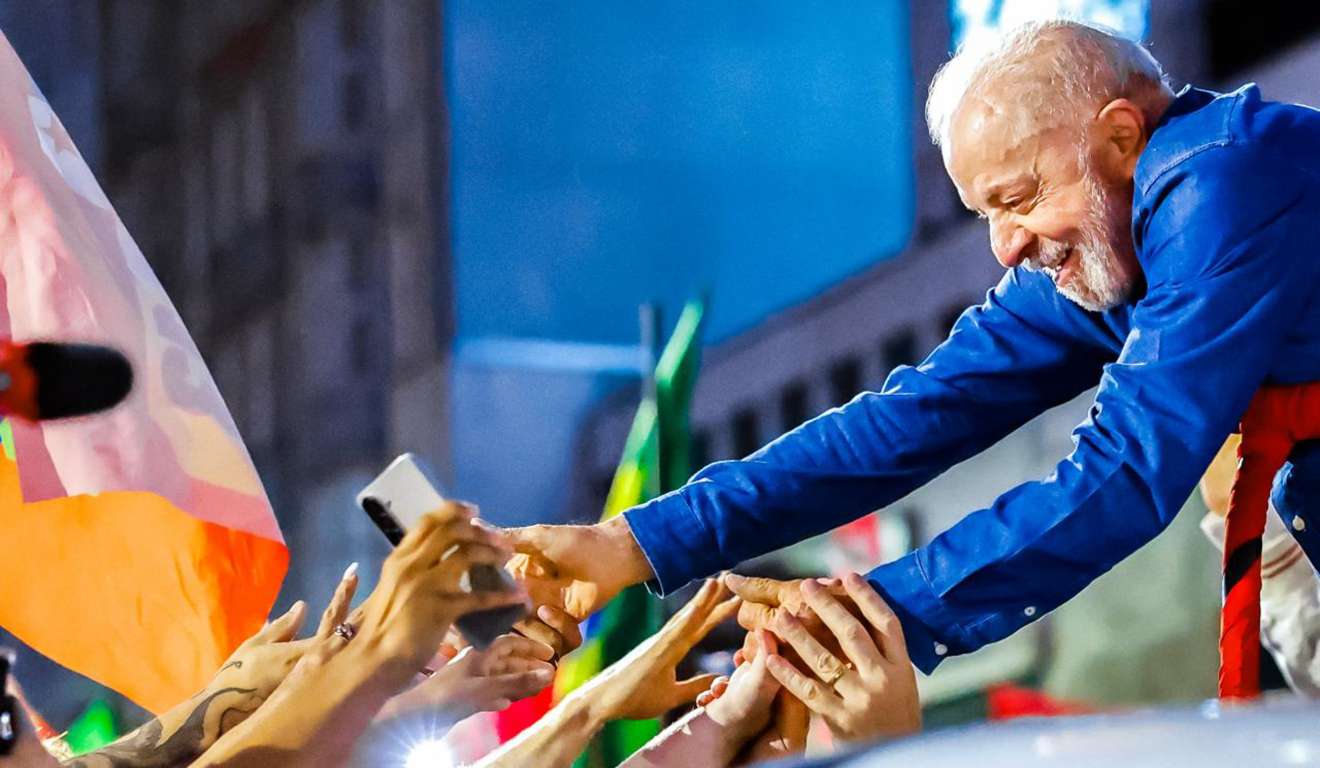Lula quer financiar ônibus de graça com emendas e prevê “briguinha” com Congresso