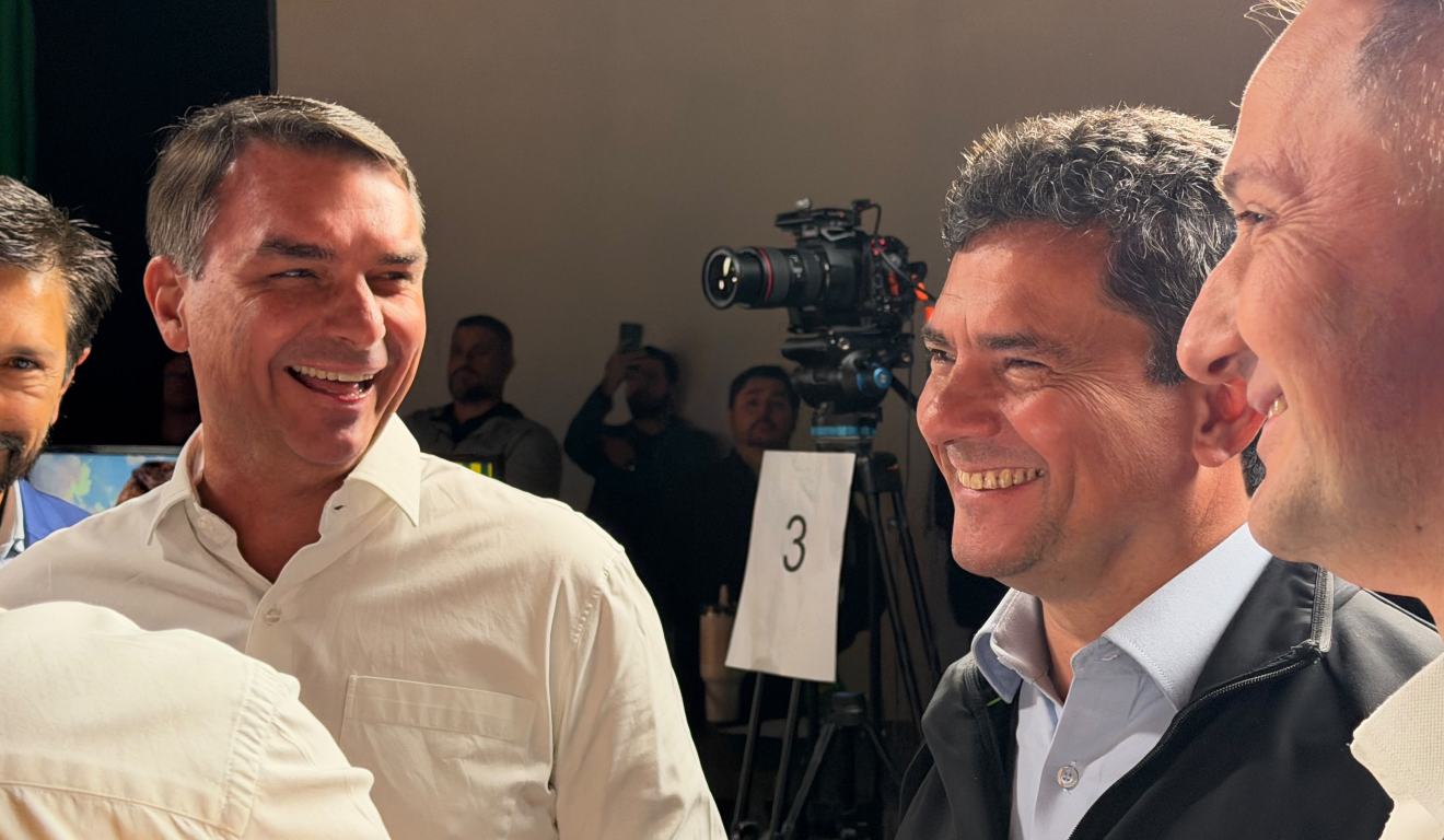 Moro, Filipe Barros e Dallagnol reúnem aliados em jantar para impulsionar Flávio Bolsonaro no Paraná