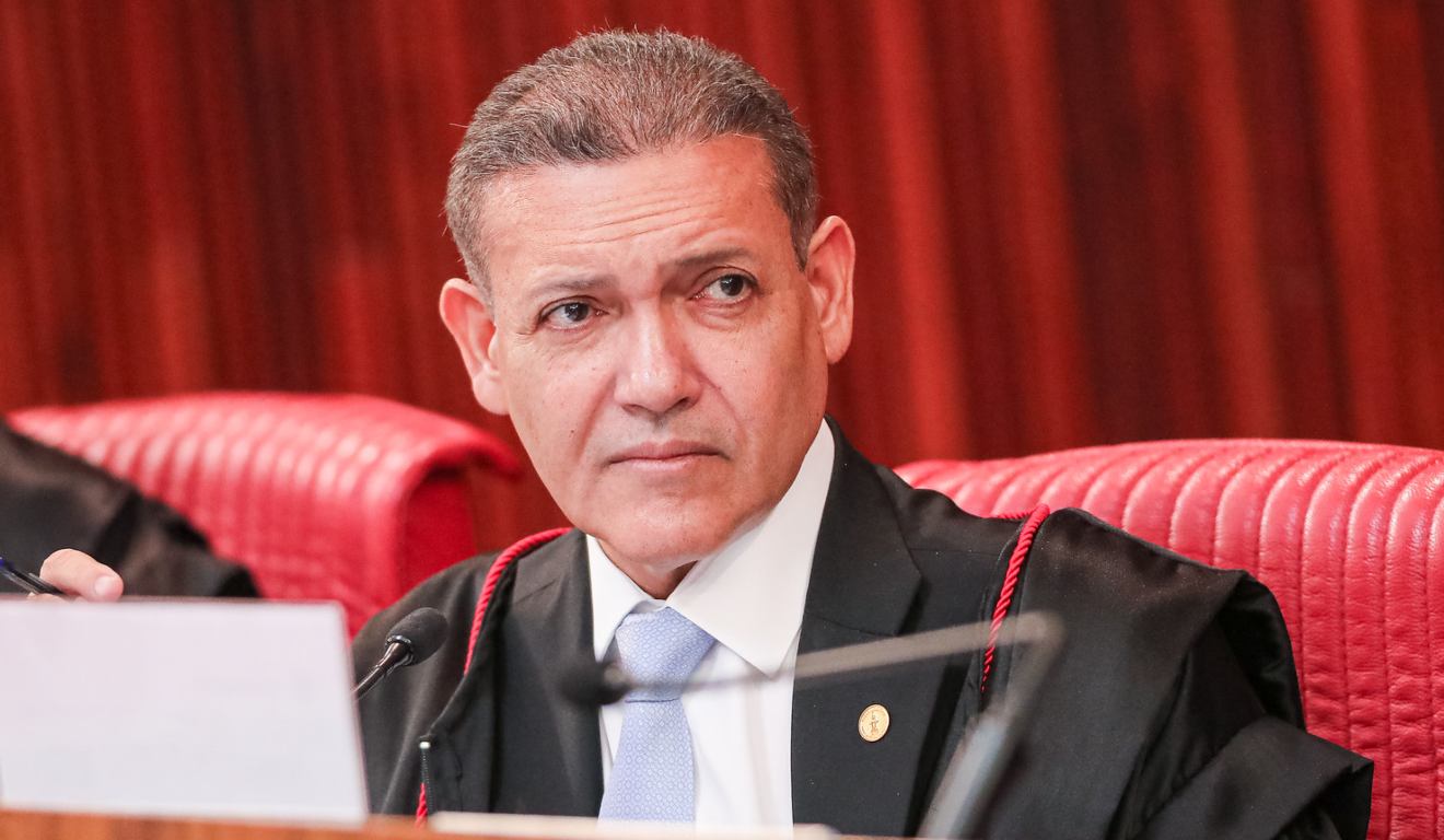 TSE deve deixar restrição a canais de WhatsApp para eleições de 2028, diz Nunes Marques