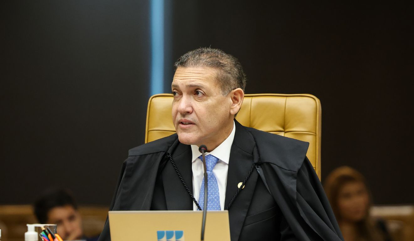 Nunes Marques suspende propaganda de Lula que relaciona Flávio a Vorcaro e ao Master