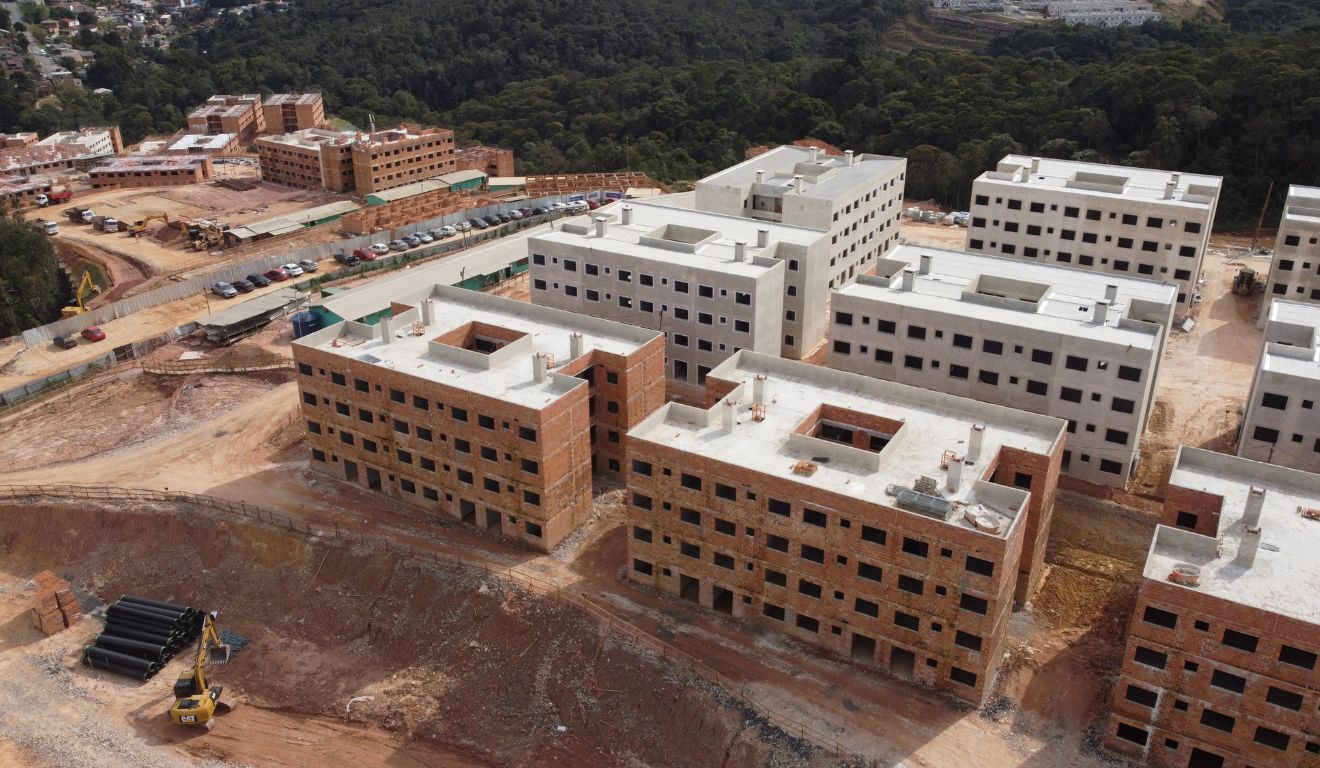 Com quase 5 mil unidades em construção na Grande Curitiba, Lyx abre oportunidades para empreiteiras