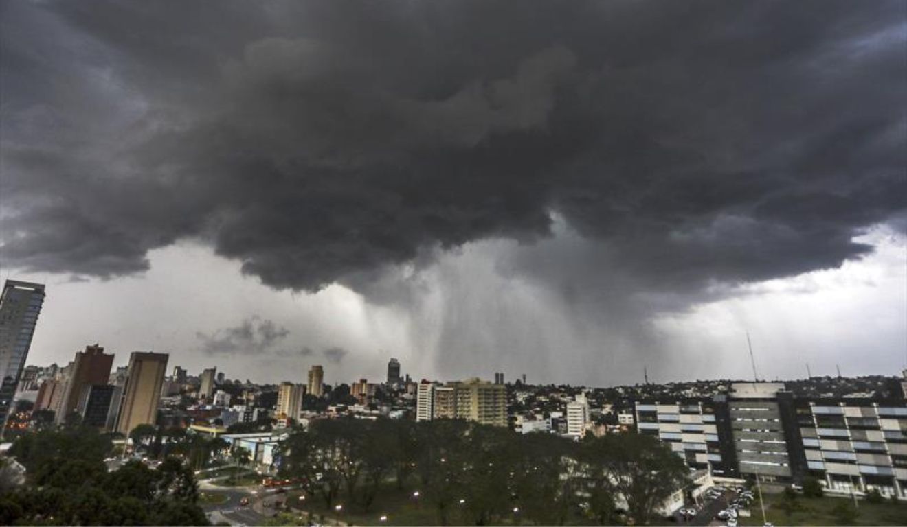Paraná tem alerta laranja para tempestades; veja regiões afetadas