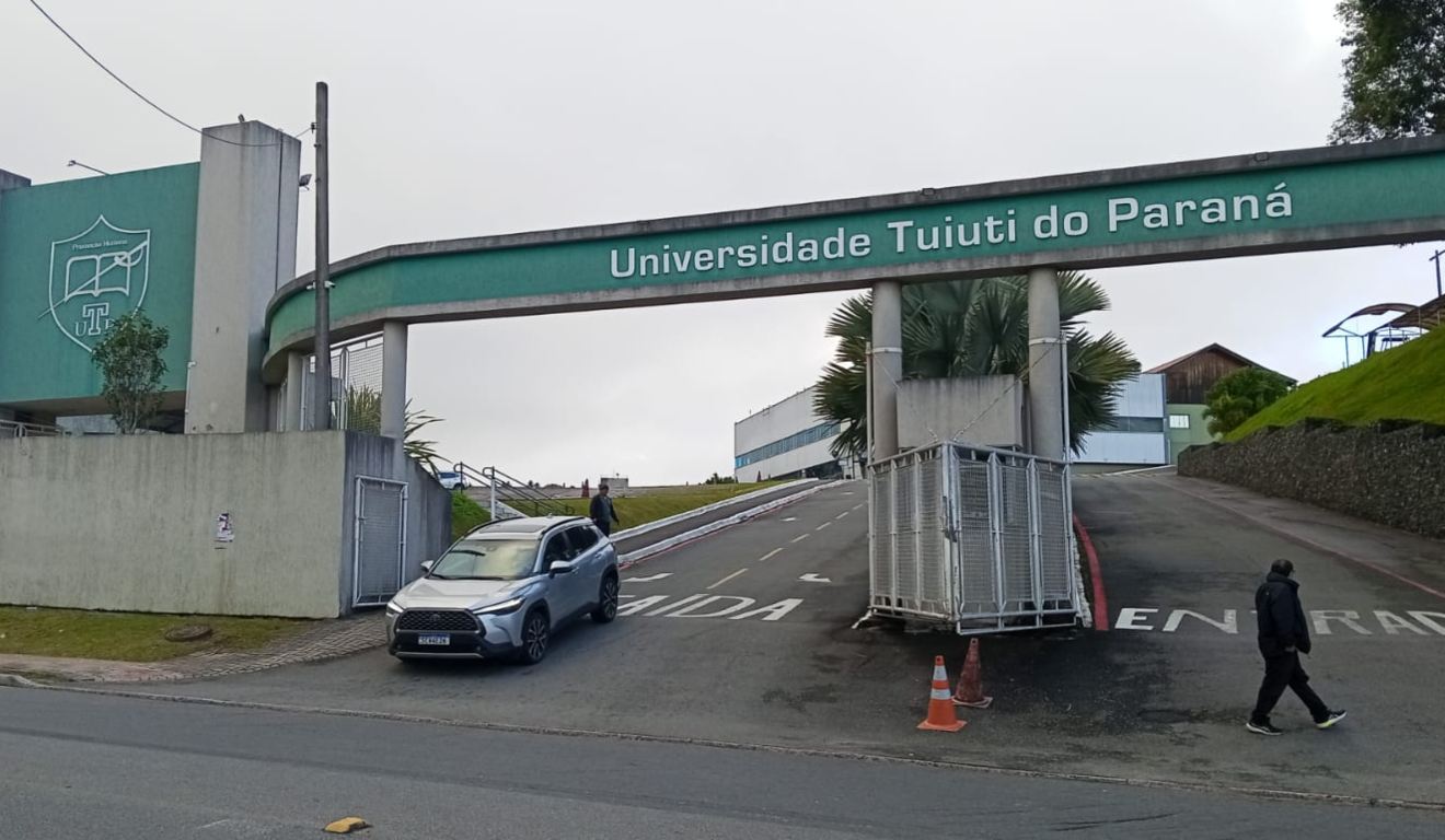 Com 87,4% dos locais já fechados, TRE-PR estende votação no Paraná até as 19h